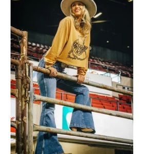 Women's Wrangler Retro high rise trumpet flare jeans 32x32